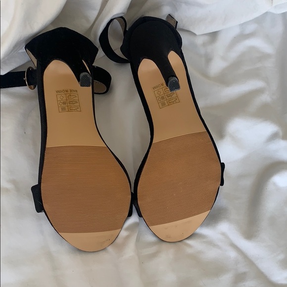 ASOS strappy barely there heels NWOT - Picture 4 of 4